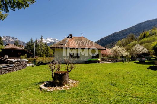 Luksusowy dom w Saint-Jorioz, Haute-Savoie