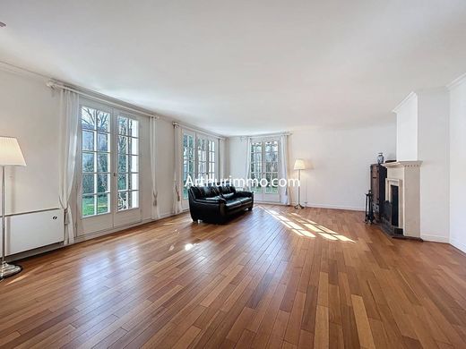 Luxury home in Villecresnes, Val-de-Marne