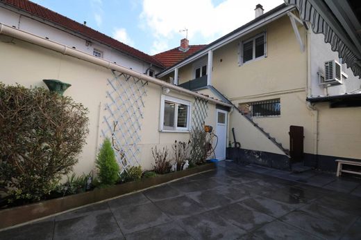 Luxury home in Bois-d'Arcy, Yvelines