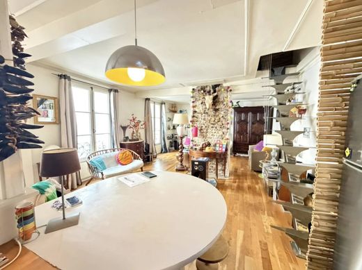 Apartment / Etagenwohnung in Motte-Picquet, Commerce, Necker, Paris