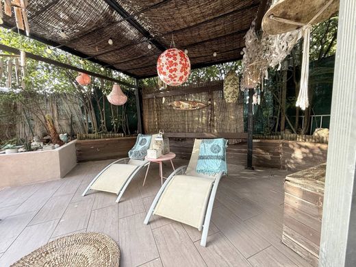 Apartment / Etagenwohnung in Cannes, Alpes-Maritimes