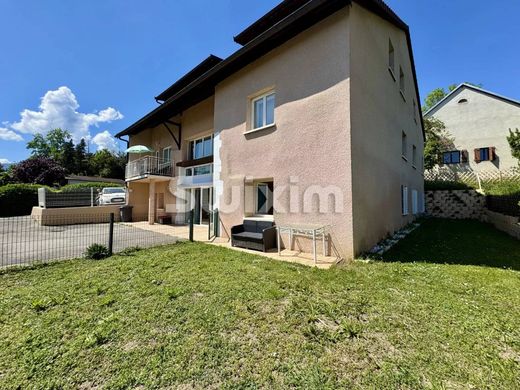 Complesso residenziale a Challex, Ain