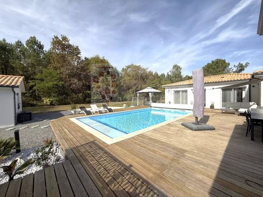 Maison de luxe à Saucats, Gironde