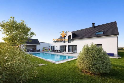 Luxus-Haus in Lourdes, Hautes-Pyrénées