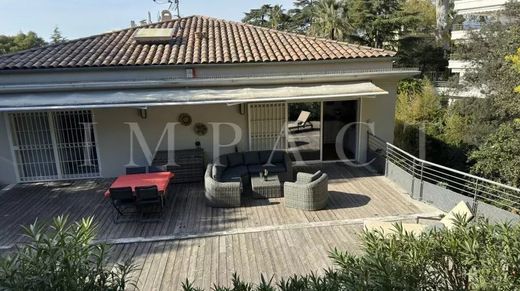 아파트 / 칸, Alpes-Maritimes