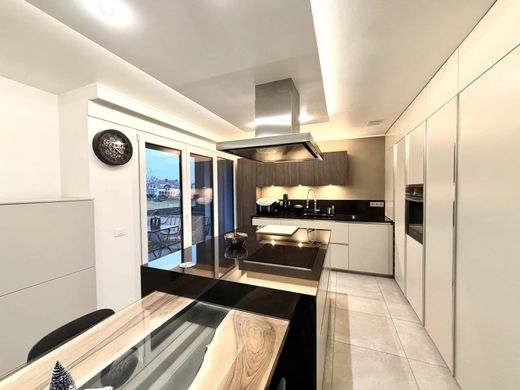 Apartament w Hesperange, Canton de Luxembourg