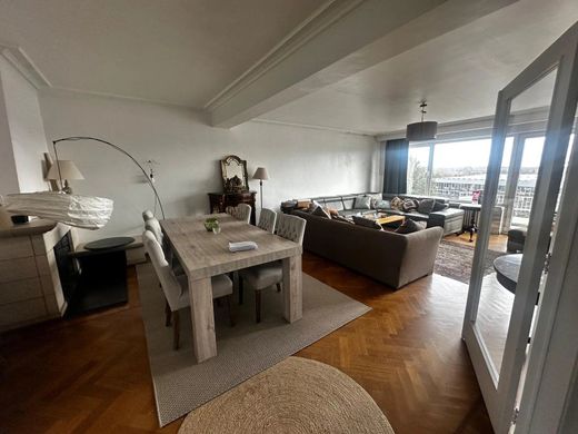 Apartment / Etagenwohnung in Woluwe-Saint-Lambert/Sint-Lambrechts-Woluwe, Region Brüssel-Hauptstadt