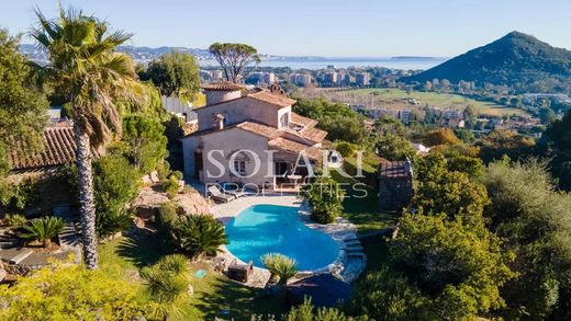 Villa in Mandelieu-la-Napoule, Alpes-Maritimes