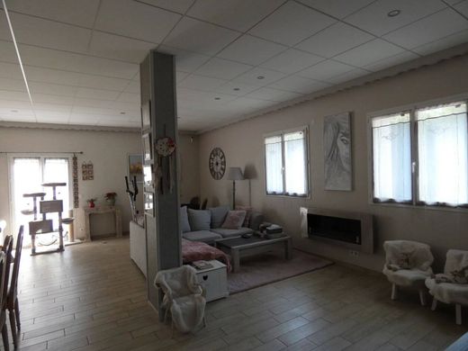 Luxury home in Saint-Etienne-de-Cuines, Savoy
