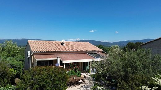 Villa in La Roque-d'Anthéron, Bouches-du-Rhône