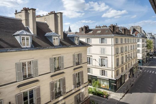 Apartment in Saint-Germain, Odéon, Monnaie, Paris