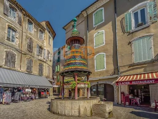 Edificio en Anduze, Gard