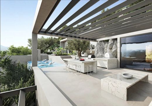 Villa a Pefkáli, Nomós Korinthías