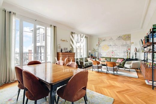 Apartment in Enghien-les-Bains, Val d'Oise