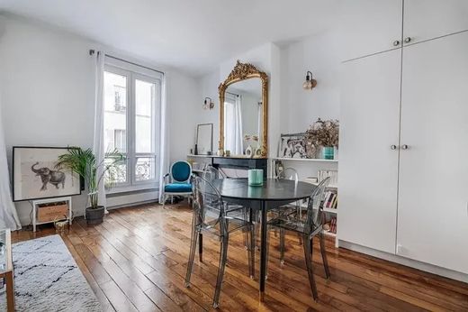 Apartment / Etagenwohnung in Tour Eiffel, Invalides – Ecole Militaire, Saint-Thomas d’Aquin, Paris