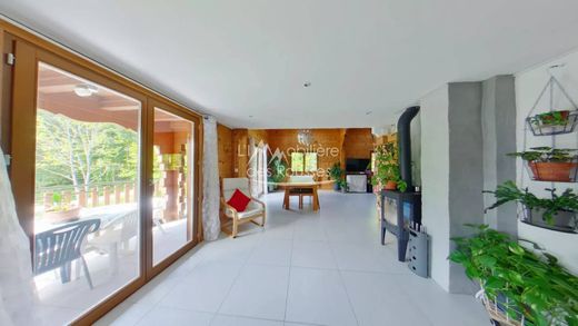 Luxe woning in Gex, Ain