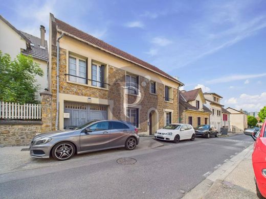 Πολυτελή κατοικία σε Massy, Essonne