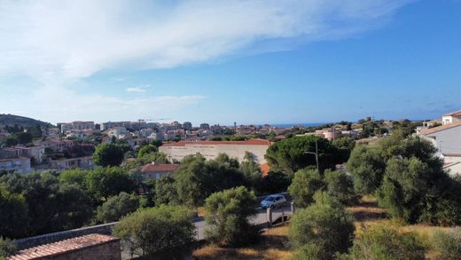 Appartement in L'Île-Rousse, Upper Corsica