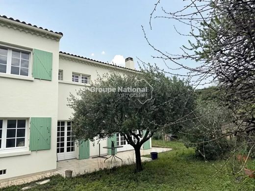 Casa di lusso a Salon-de-Provence, Bocche del Rodano