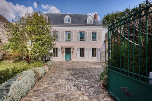 Luxury home in Plaisir, Yvelines