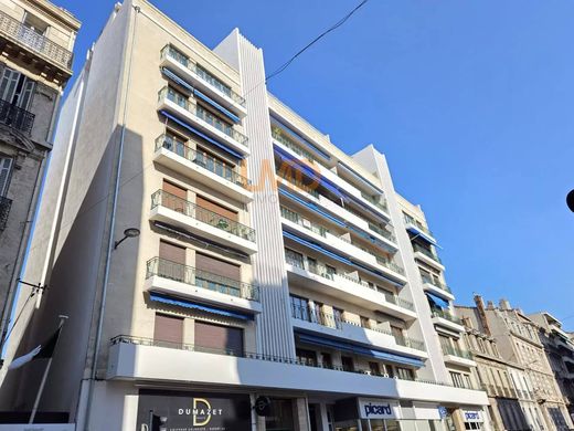 Apartment / Etagenwohnung in Marseille, Bouches-du-Rhône