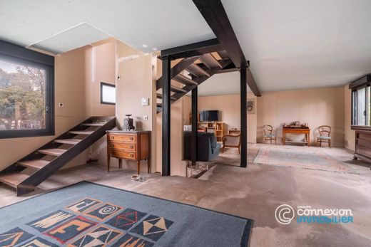 Saint-Maur-des-Fossés, Val-de-Marneの高級住宅