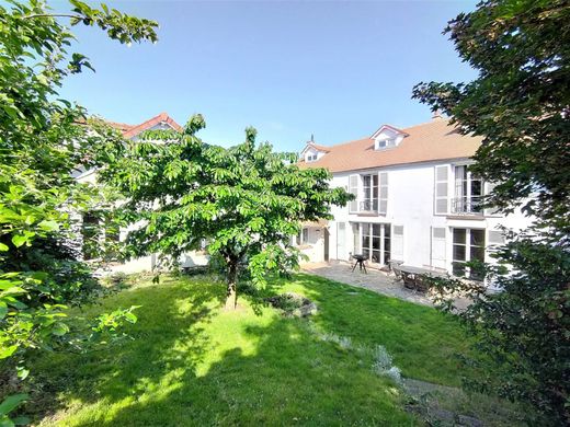 Casa di lusso a Morainvilliers, Yvelines