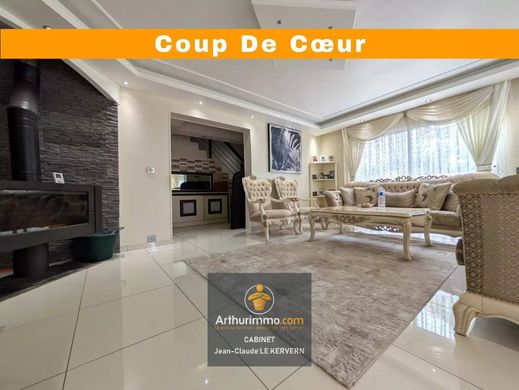 Luxury home in Ploufragan, Côtes-d'Armor