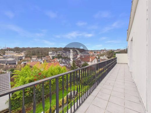 Maison de luxe à Le Plessis-Robinson, Hauts-de-Seine
