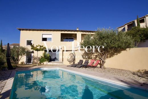 Luxury home in Villeneuve-lès-Avignon, Gard