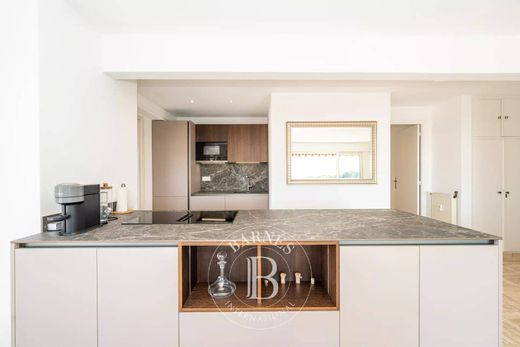 Apartment / Etagenwohnung in Le Cannet, Alpes-Maritimes