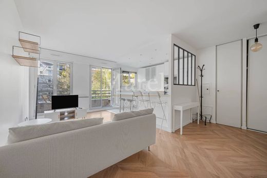 Daire Courbevoie, Hauts-de-Seine