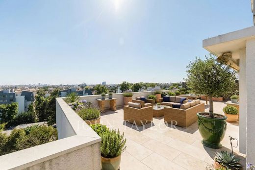 Apartment in Le Bouscat, Gironde