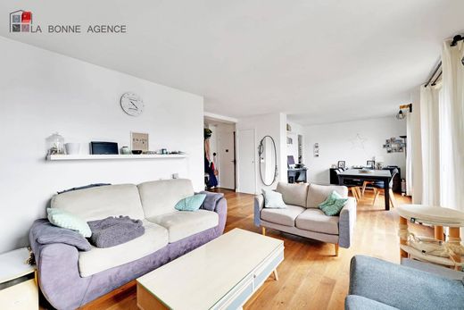 Apartment / Etagenwohnung in Vanves, Hauts-de-Seine