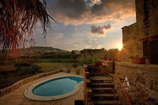 Casa di lusso a Għasri, L-Għasri