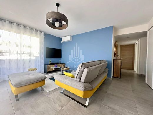 Apartment / Etagenwohnung in Cagnes-sur-Mer, Alpes-Maritimes