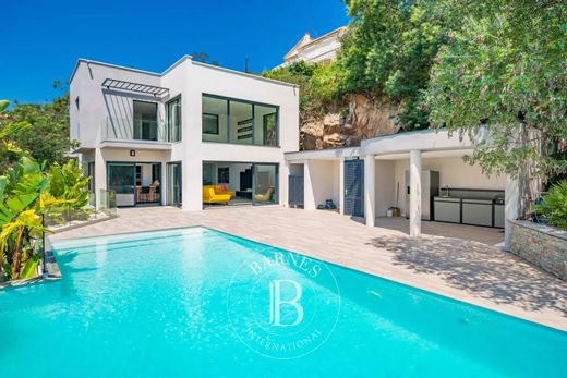 Villa in Mandelieu-la-Napoule, Alpes-Maritimes