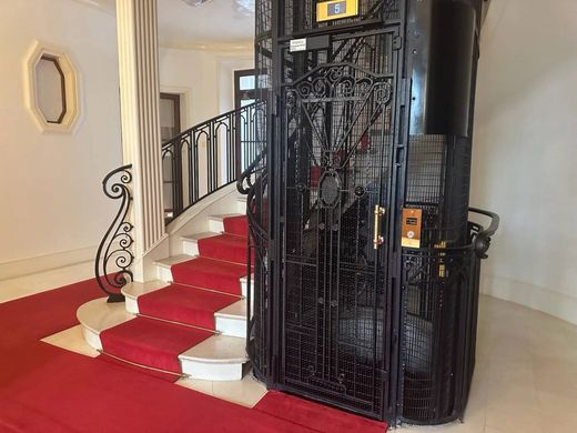 Apartment / Etagenwohnung in Champs-Elysées, Madeleine, Triangle d’or, Paris