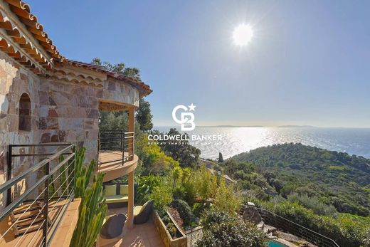 Casa di lusso a Rayol-Canadel-sur-Mer, Var