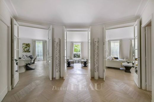 Apartment in La Muette, Auteuil, Porte Dauphine, Paris