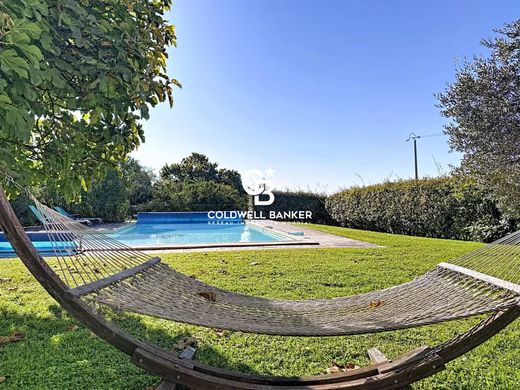 Luxury home in Mirambeau, Charente-Maritime