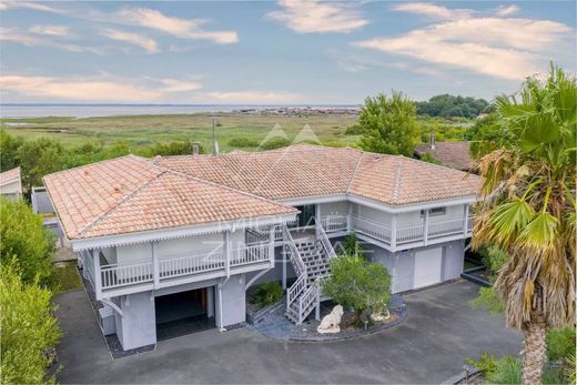 Luxury home in Gujan-Mestras, Gironde
