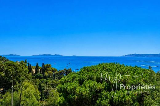 Apartment / Etagenwohnung in Le Lavandou, Var