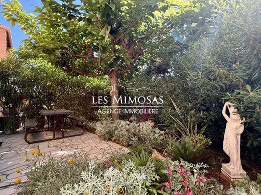 Maison de luxe à Fréjus, Var