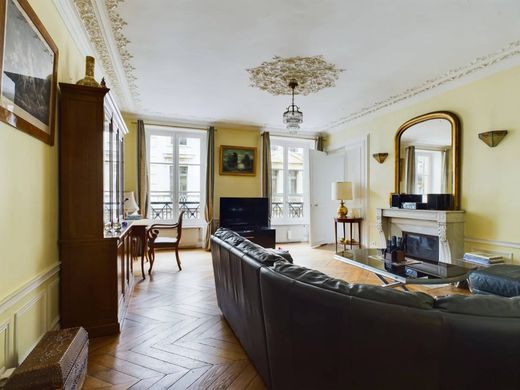 Apartment / Etagenwohnung in Provence-Opéra – Grands Boulevards, Paris