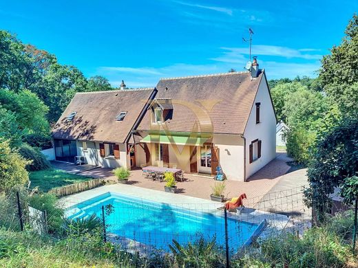 Luxury home in Saint-Ouen-les-Vignes, Indre and Loire