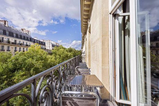 Apartment in Canal Saint Martin, Château d’Eau, Porte Saint-Denis, Paris
