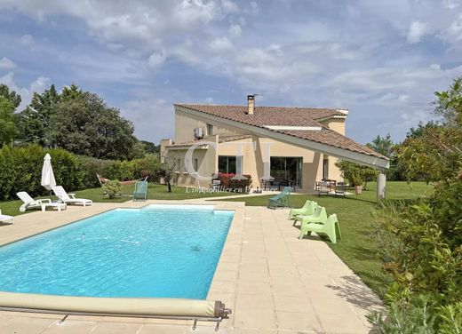 Luxe woning in L'Isle-sur-la-Sorgue, Vaucluse