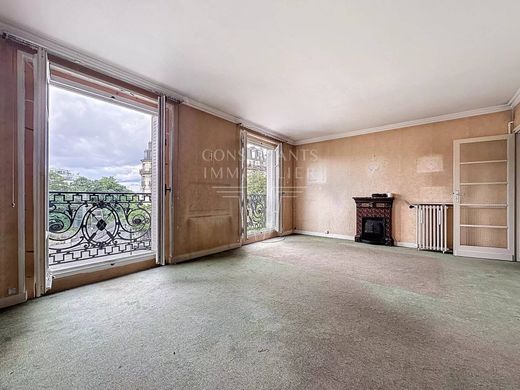 Apartment in Motte-Picquet, Commerce, Necker, Paris