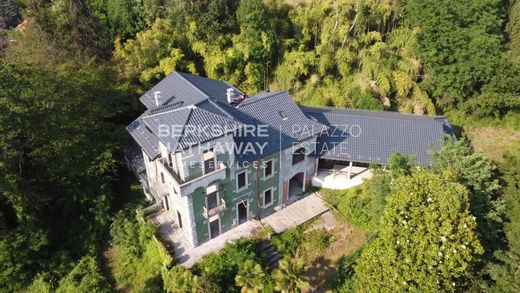 Villa in Varese, Provincia di Varese